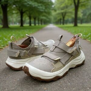 Teva Women’s Slip On Hiking Sandals Sz 10 Tan Trail Outdoor Comfort Lightweight